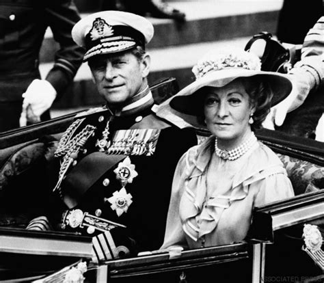 Frances shand kydd, who died yesterday aged 68, would always insist that she had had five children, all equally deserving of her devotion; Et si le prénom du bébé royal était celui d'une de ses ...