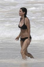 Courteney Cox In Bikini On The Beach In Bahamas Hawtcelebs