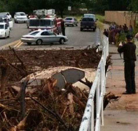 Washes, rivers, dry lakes and depressions. Flash flood in Utah leaves 7 dead, 6 missing, officials say - cleveland.com
