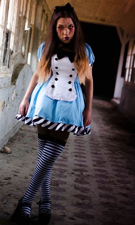 Creepy And Dark Alice In Wonderland Costume Alice In Wonderland