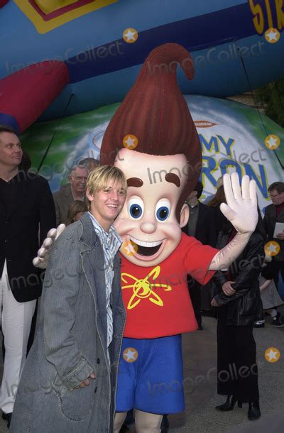 Photos And Pictures Aaron Carter At The Premiere Of