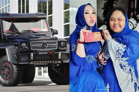 Pada mulanya isteri saya yang memakai subang itu ditegur oleh seorang individu yang mendakwa ia kelihatan palsu single sulung dipasarkan esok, datuk seri vida mahu jadi tular seluruh dunia. Dato Seri Vida Will Buy Her Daughter A Car If She Manages ...