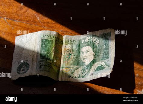 One Pound Bank Note Paper Bill Stock Photo Alamy