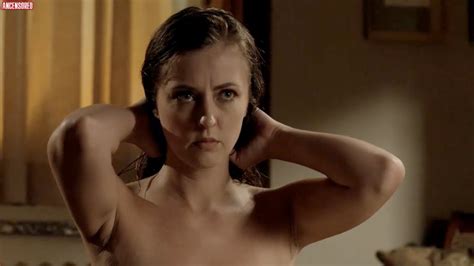 Katharine Isabelle Nude Pics Page 1