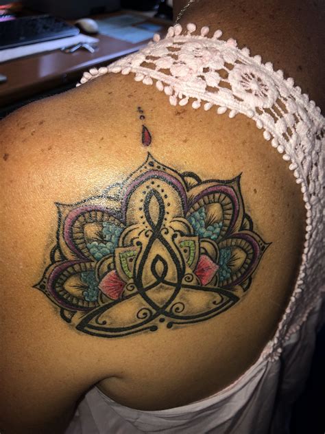 The Celtic Symbol For Motherhood Tattoo Mandalatattoo