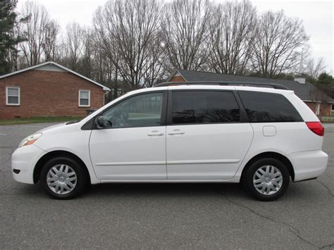 2006 model toyota sienna xle full option usa peral white leather site alloy wheels 145000millage i am looking to sell my toyota sienna. 2006 Toyota Sienna LE 3rd Row! Cheap! for sale in Winston ...