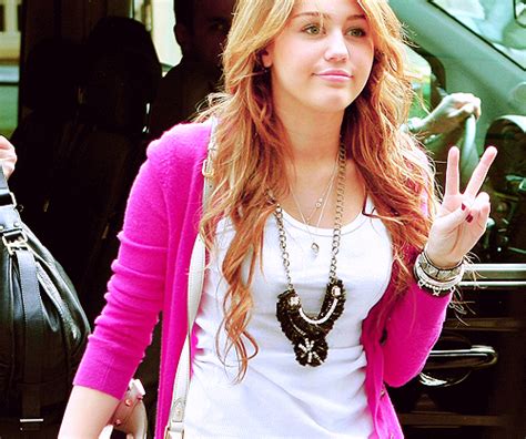 Amazing Fashion Girl Miley Cyrus Peace Image 158864 On
