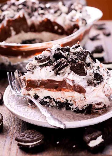 no bake oreo dessert with cream cheese and cool whip