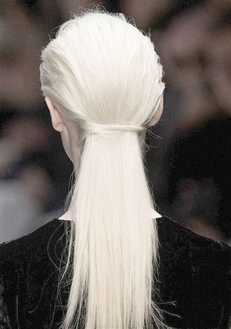 Cheveux Blancs Femme 25 Jolies Façons De Porter Les Cheveux Blancs Elle