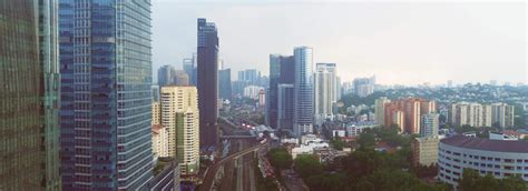 Semua individu, contohnya semua warga kerja (biasa dan sambilan), kontraktor dan masyarakat umum. Pendekatan Pelaburan | Khazanah Nasional Berhad