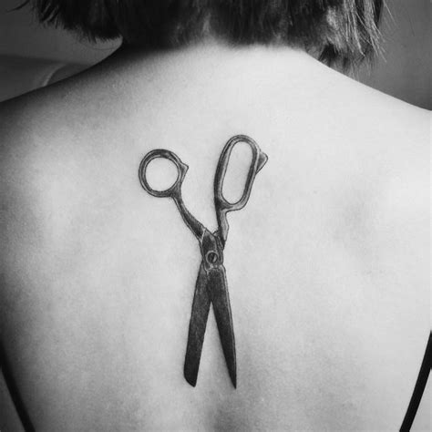 Scissors Tattoo By Victoria Woon Tattoos Cool Piercings Scissors Tattoo