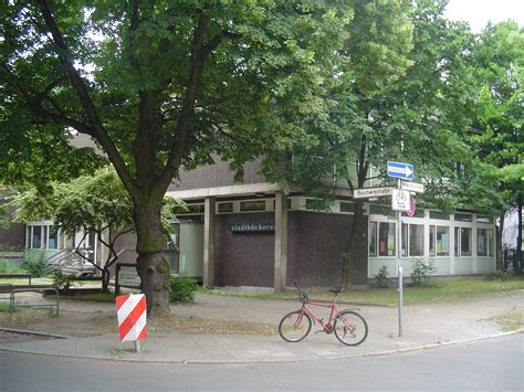 Braunes haus, 1935 braunes haus war die bezeichnung für die parteizentrale der nsdap in der brienner straße nr. Berlin-Lankwitz