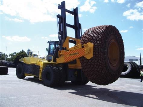 Casco + r|5 is a multidisciplinary collaborative studio. Cascade's Tyre Handler Makes Changing Oversize Tyres Safe ...