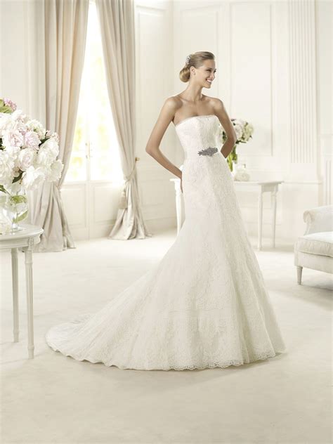 2014 Ivory Strapless A Line Lace Wedding Bridal Gown In 2021 Wedding Dresses Pronovias