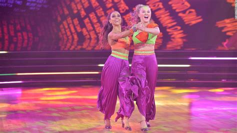 jojo siwa s same sex duet makes history on dancing with the stars cnn video