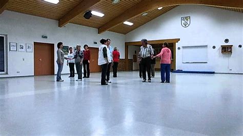 So baby take my hand, i promise you wont drown. Seniorentanz take me home Beschreibung Seniors dancing ...