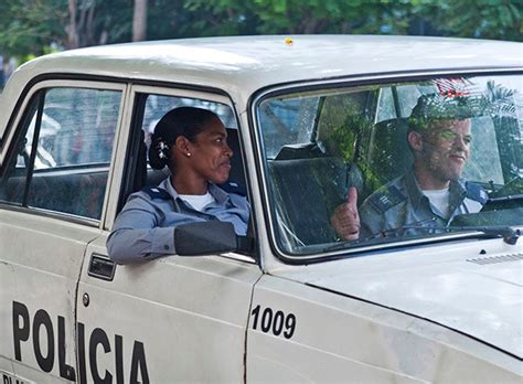 Mujeres Policías En La Habana Cubanet