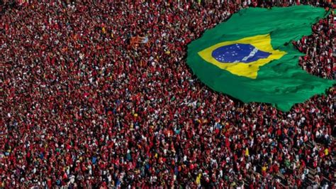 Lula Toma Posse E Sobe A Rampa Dezenas De Milhares Acompanham Cerimônia Em Brasília Bbc News