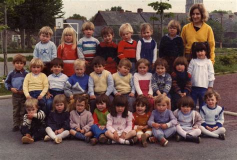 Photo de classe Moyenne Section de 1985 école Publique De Saint