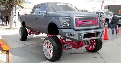 15 Pickup Trucks People Tried To Modify But Did A Poor Job