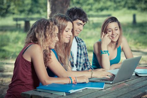 Teens And Digital Wisdom Give Them A Round Of Applause Huffpost