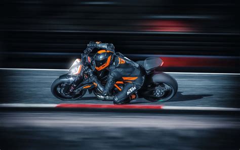 Motorcycle specifications, reviews, roadtest, photos, videos and comments on all motorcycles. 2020 KTM 1290 Super Duke R Launched at EICMA 2019 ...