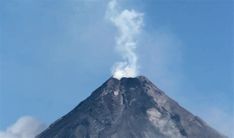 Mount Mayon Volcano Could Erupt Within Weeks Philippines Nbc News