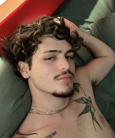pin de sergio hernández em tatuajes estilos de cabelo para homens cabelo masculino selfies