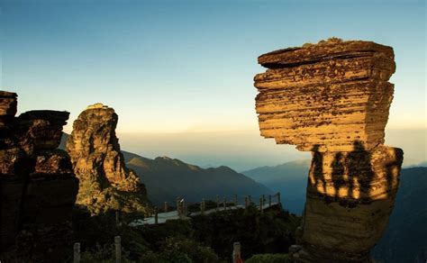 8 famous natural attractions in china most beautiful chinese natural landscapes