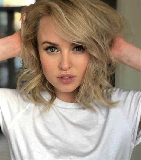 Jorgie porter is an english actress who played theresa mcqueen between november 2008 and march 2016. Hollyoaks cast: Jorgie Porter flashes assets in ...