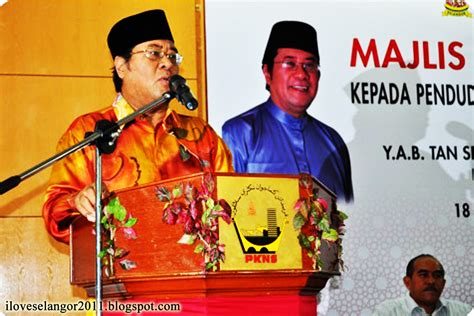 Jamaludin has also served the government in many roles. Selangor Negeri Idaman, Maju dan Sejahtera: Penduduk Kg ...