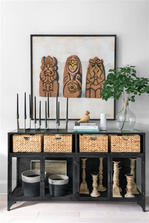 With just a few carefully curated pieces, you can create a beautiful we've gathered 50 living room decor ideas that all feature simple but elegant furnishings and decor. Living Room Pictures From HGTV Urban Oasis 2019 | HGTV ...