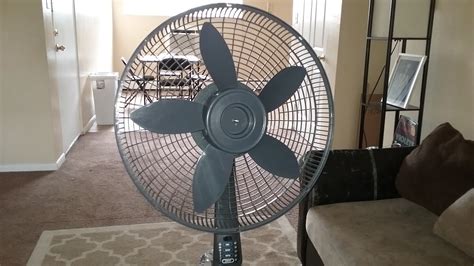 May 25, 2021 · lasko's new white noise fan, the slumberbreeze machine, combines a personal fan and white noise machine into a compact device with five frequency settings. Keep Dad Cool With An 18 Inch Lasko Pedestal Fan - BB ...