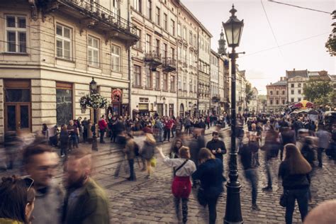 У львові правоохоронці перевіряють повідомлення про. Львів'яни назвали проблеми, які їх найбільше турбують | Batyar