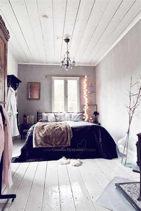 Bohemian style is a popular way to express your inner hippie. 25 Examples of Bohemian Home Décor