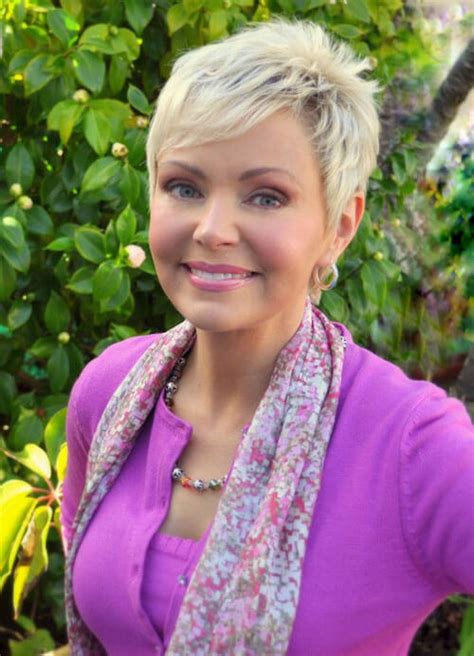 Check out these short hairstyles for women that will inspire you to call your stylist asap. Short Pixie Haircuts for Older Women - 15+