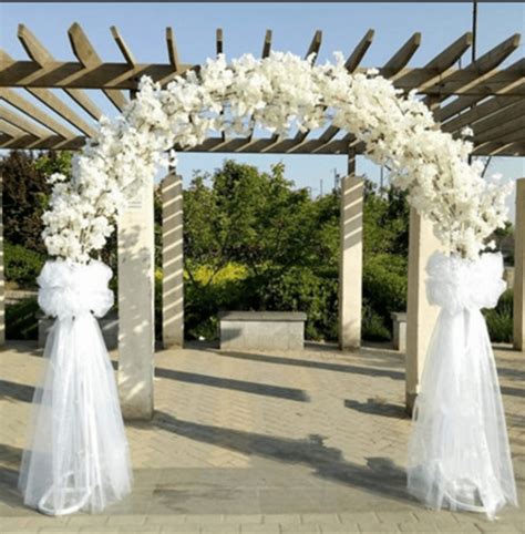 Freestanding White Metal Wedding Arch75h X 72w