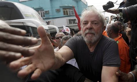 perícia feita por defesa de lula diz que assinaturas de glaucos foram feitas em dias diferentes