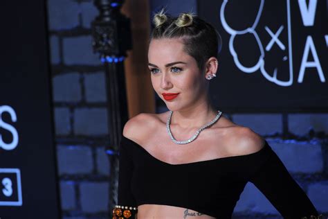 9 sex positive miley cyrus quotes that prove she s all about unconditional love and acceptance