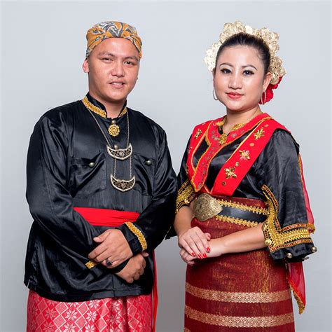 Sarawak has a large collection of traditional clothing, characteristically unique and remarkable in see these traditional costumes in all their splendour at the sarawak textile museum, located at 5. Sarawak Culture defined through traditional clothing ...