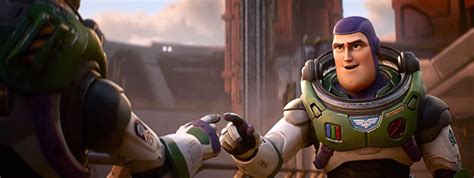 Buzz Lightyear Ya Vuela Hasta El Infinito Y Más Allá En El Tráiler De La Precuela De Toy Story