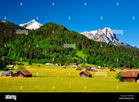 Waxenstein Wetterstein Mountains Garmisch Partenkirchen Loisach