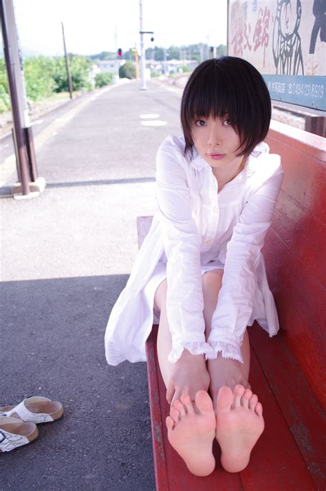 Legs Women Feet Japanese Toes Short Hair Asians Shirts Ushijima Iiniku
