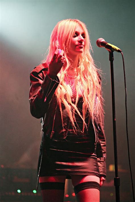 The Pretty Reckless Taylor Momson Taylor Momsen