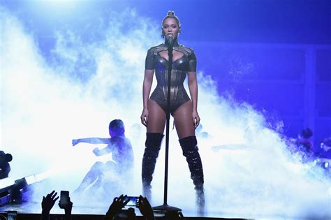 Photos 16 Empowering Beyoncé Lyrics Iheart
