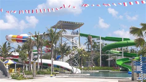 Parrot island waterpark in fort smith, arkansas features the areas only two lane flowrider® and wave pool. Subasuka Waterpark Harga Tiket Masuk 2021 / Rekomendasi 18 ...