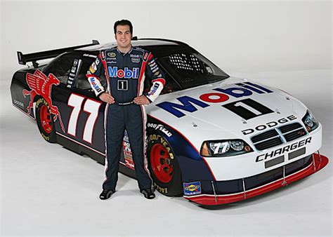 @kylelarsonracin is out of the race early due to an engine issue. NASCAR-RACING-CLUB Archiv