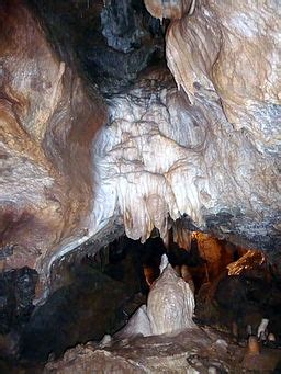 Gehst du hinein, so weiß dein auge nicht. Atta Cave - Wikipedia