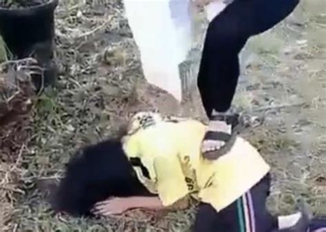 Viral Video Siswi Smp Kerinci Di Bully Temannya Dikeroyok Hingga