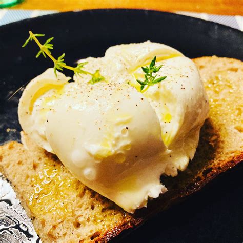 Le fromage dAoût La burrata